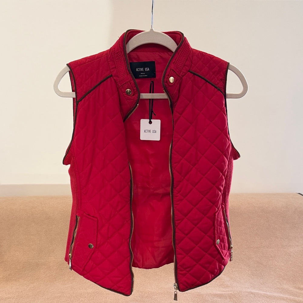 Active USA Women's Crimson Quilted Vest
